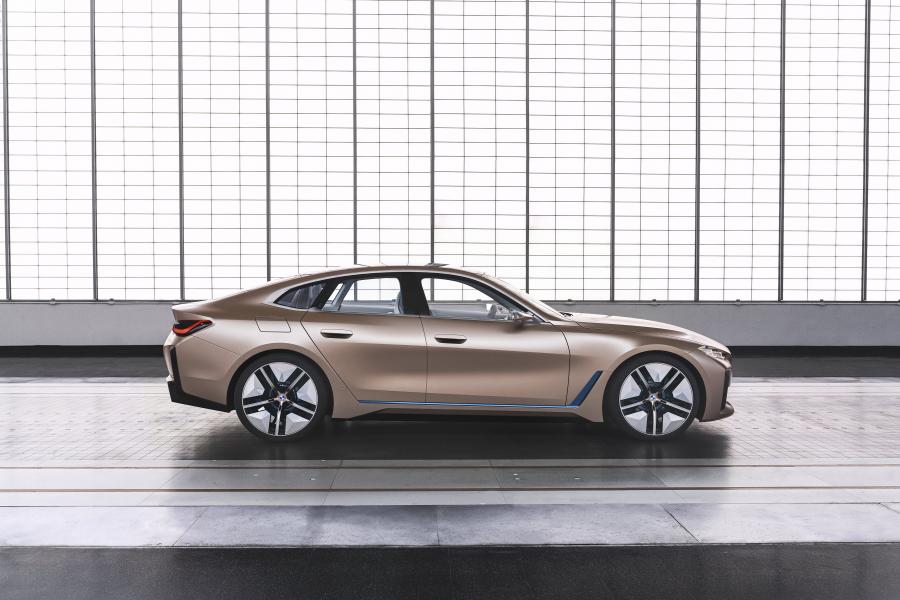  BMW Concept i4 2020 года  (фото 8 из 71)